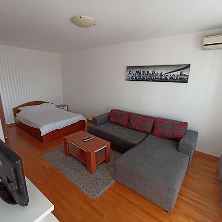 Apartment Tifani Belville Belgrado Buitenkant foto