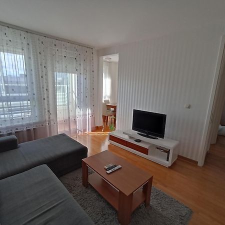 Apartment Tifani Belville Belgrado Buitenkant foto