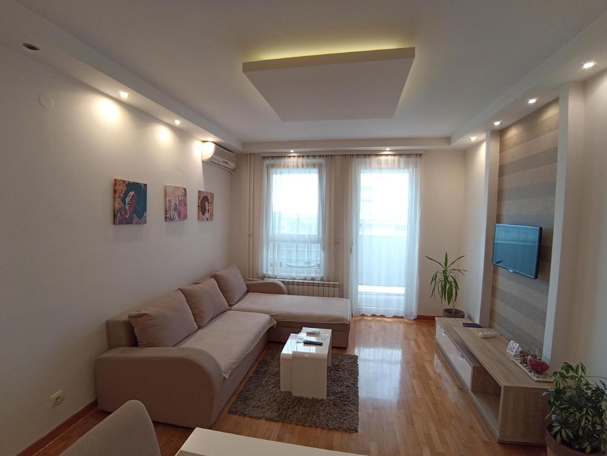 Apartment Tifani Belville Belgrado Buitenkant foto